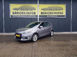 uszkodzony samochody osobowe Renault Scenic 1.2 TCe Collection 2013/3