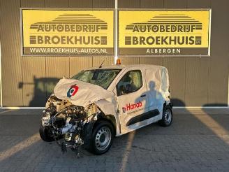 Salvage car Peugeot Partner Partner (EA//EF/EN/EU), Van, 2018 1.5 BlueHDi 100 2024/9