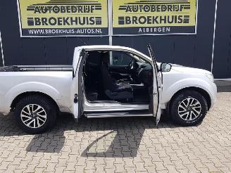 Nissan Navara 2.3 dCi Tekna King Cab picture 11