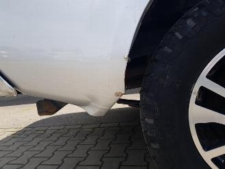 Nissan Navara 2.3 dCi Tekna King Cab picture 14