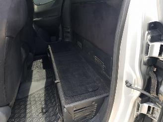 Nissan Navara 2.3 dCi Tekna King Cab picture 17