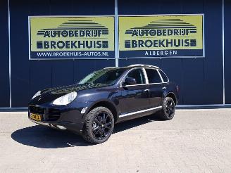 damaged passenger cars Porsche Cayenne 4.5 S 2006/1