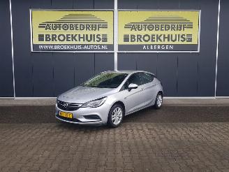 damaged passenger cars Opel Astra 1.0 Edition 2016/2