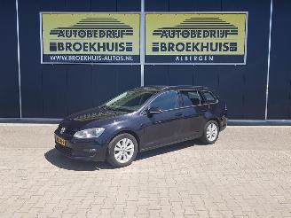uszkodzony samochody osobowe Volkswagen Golf 1.6 TDI Highline DSG 2015/3
