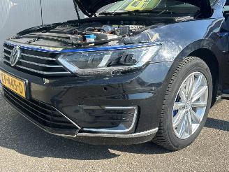 Volkswagen Passat Variant 1.4 TSI GTE Connected Series picture 9
