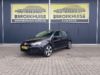 Damaged car Volkswagen Golf 1.6 Comfortline 2009/1