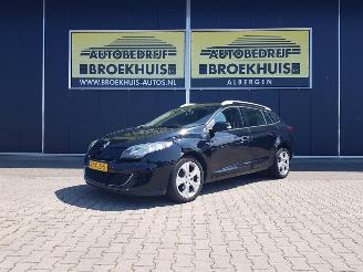Auto incidentate Renault Mégane Estate 1.5 dCi Bose 2012/6