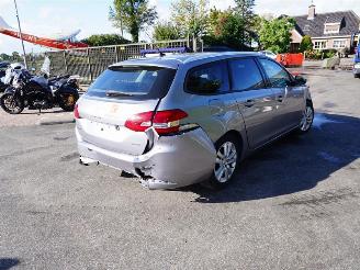 krockskadad bil auto Peugeot 308 SW 1.6 BlueHDi 2018/4