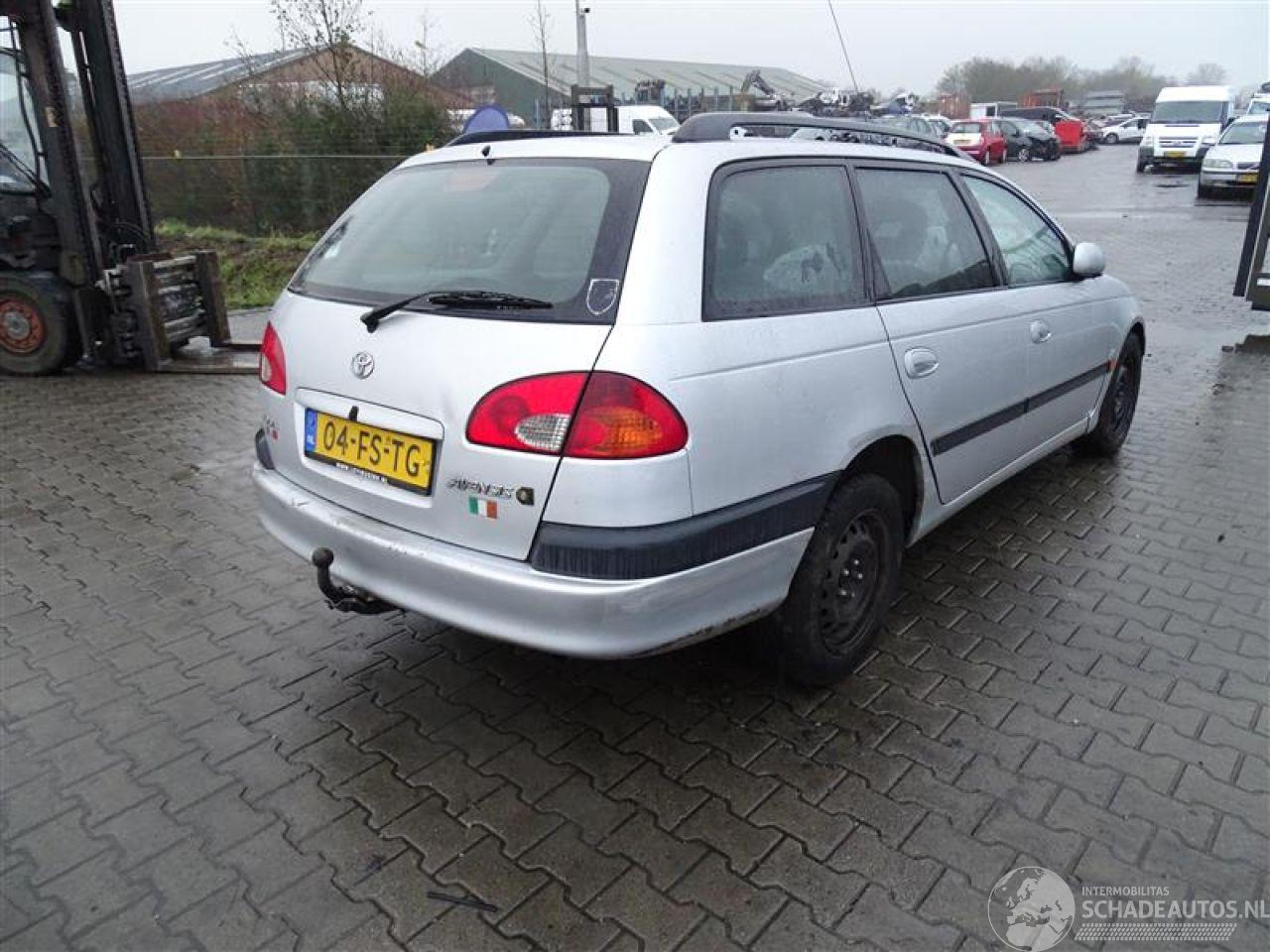 Toyota Avensis Combi 2.0 16v