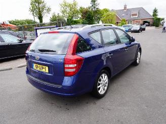 škoda osobní automobily Kia Cee d Sporty Wagon 1.4 16V 2009/6