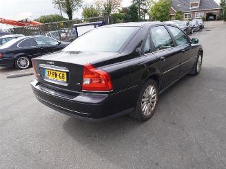 Damaged car Volvo S-80 2.4 2004/9