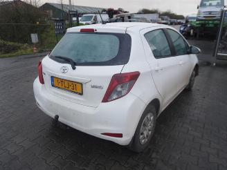 Coche siniestrado Toyota Yaris 1.33 16v 2014/3