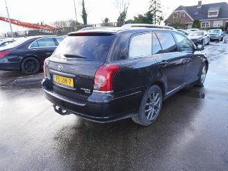 Vaurioauto  passenger cars Toyota Avensis Wagon 2.2 D-4D 2009/6