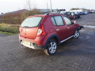 Salvage car Dacia Sandero 1.6 BiFuel 2012/3