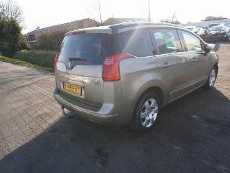 demontáž osobní automobily Peugeot 5008 1.6 HDiF 2012/1