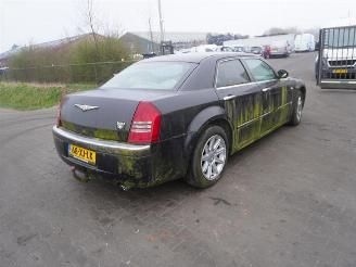 Salvage car Chrysler 300 C 5.7 V8 Hemi 2005/1