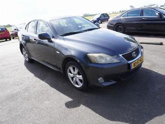 Lexus IS 220 d picture 4