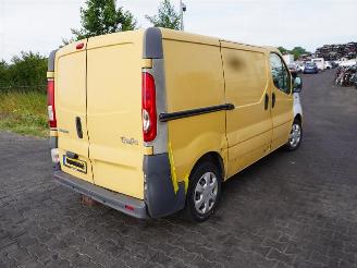 desmontaje vehículos comerciales Renault Trafic 2.0 dCi 2007/6