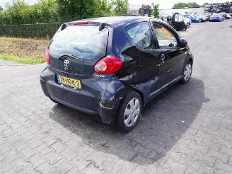 Salvage car Toyota Aygo 1.0 12v 2008/10