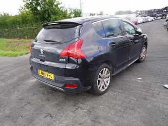 Sloopauto Peugeot 3008 2.0 Hybrid 2014/1