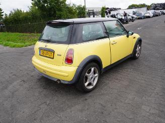 Sloopauto Mini One 1.6 16v 2002/3