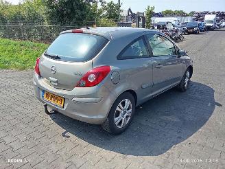 Salvage car Opel Corsa 1.3 CDTi 2011/5