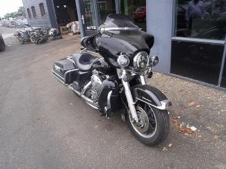 Harley-Davidson  FLHTCUI picture 2