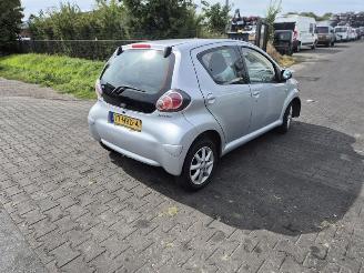 Salvage car Toyota Aygo 1.0 12V VVT-i 2009/2