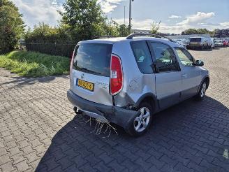 Salvage car Skoda Roomster 1.2 TSI (CBZA) 2013/2