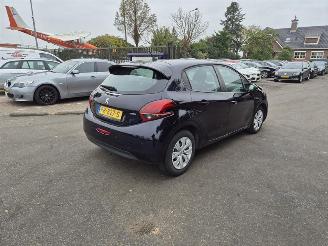 Vaurioauto  passenger cars Peugeot 208 1.2 12V 2017/6