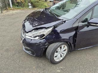 Peugeot 208 1.2 12V picture 6