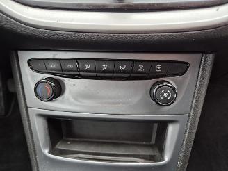 Opel Astra 1.6 16V picture 9