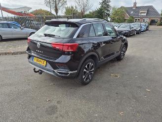 Coche accidentado Volkswagen T-Roc 1.0 TSI 12V 2019/6
