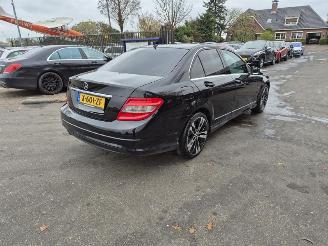 krockskadad bil auto Mercedes C-klasse 180K 2008/9