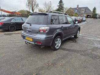 krockskadad bil auto Mitsubishi Outlander 2.4 16v 4x4 2007/4