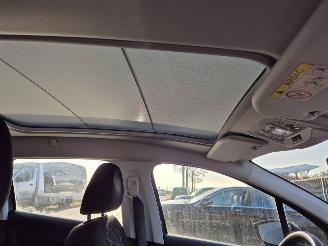 Peugeot 2008 1.2 12v Vti picture 8