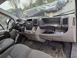 Peugeot Boxer 2.2 HDi picture 9