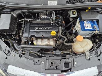Opel Corsa 1.4 16v picture 9