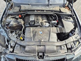 BMW 3-serie 318i touring picture 8