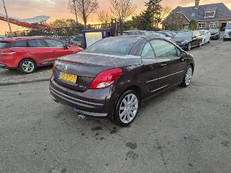 Schadeauto Peugeot 207 CC 1.6 HDiF 2014/7