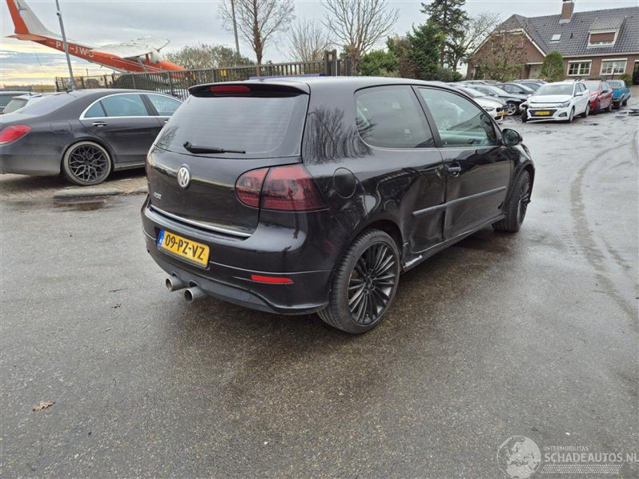 Volkswagen Golf 1.6 FSi