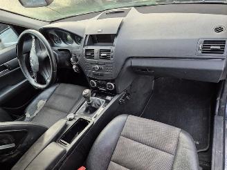 Mercedes C-klasse 220 CDi picture 8