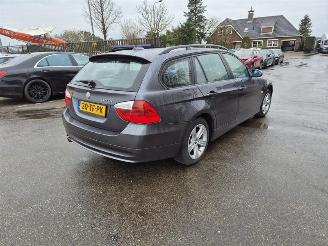 damaged passenger cars BMW 3-serie 320i Touring 2006/8