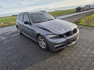 BMW 3-serie 318d Touring picture 4