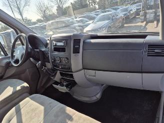 Volkswagen Crafter 2.5 TDi picture 11