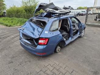 Dezmembrări autoturisme Skoda Fabia Combi 1.0 TSi 2020/10