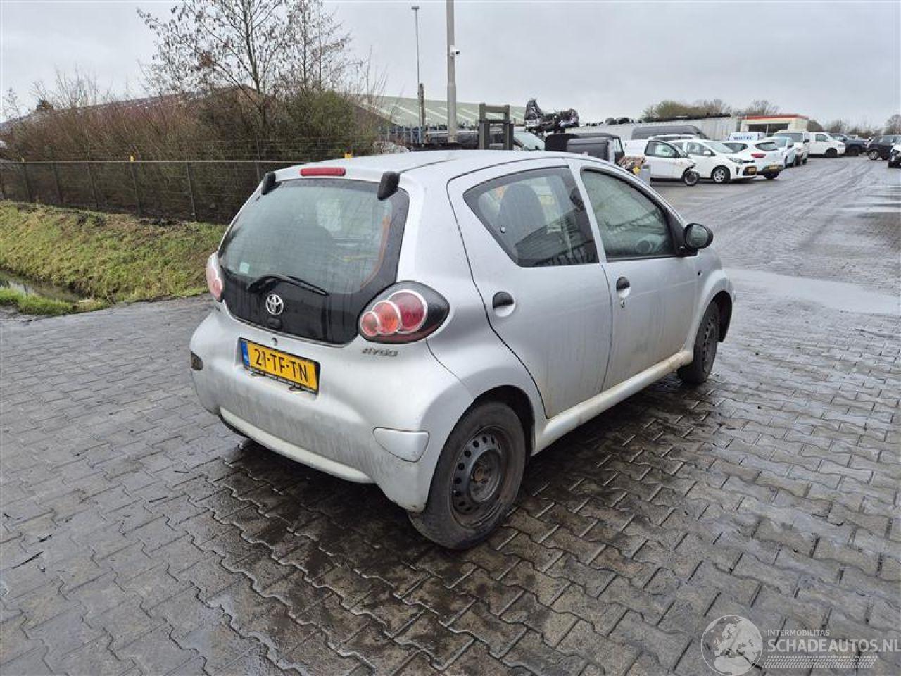 Toyota Aygo 1.0 12v