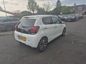 Vaurioauto  passenger cars Peugeot 108 1.0 12v 2014/7