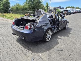 disassembly passenger cars BMW 5-serie 520i 2003/1