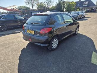 škoda osobní automobily Peugeot 206 1.4 2005/1